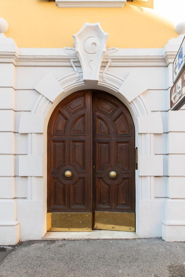 Twin Flowers Apartment In San Giovanni Рим Экстерьер фото